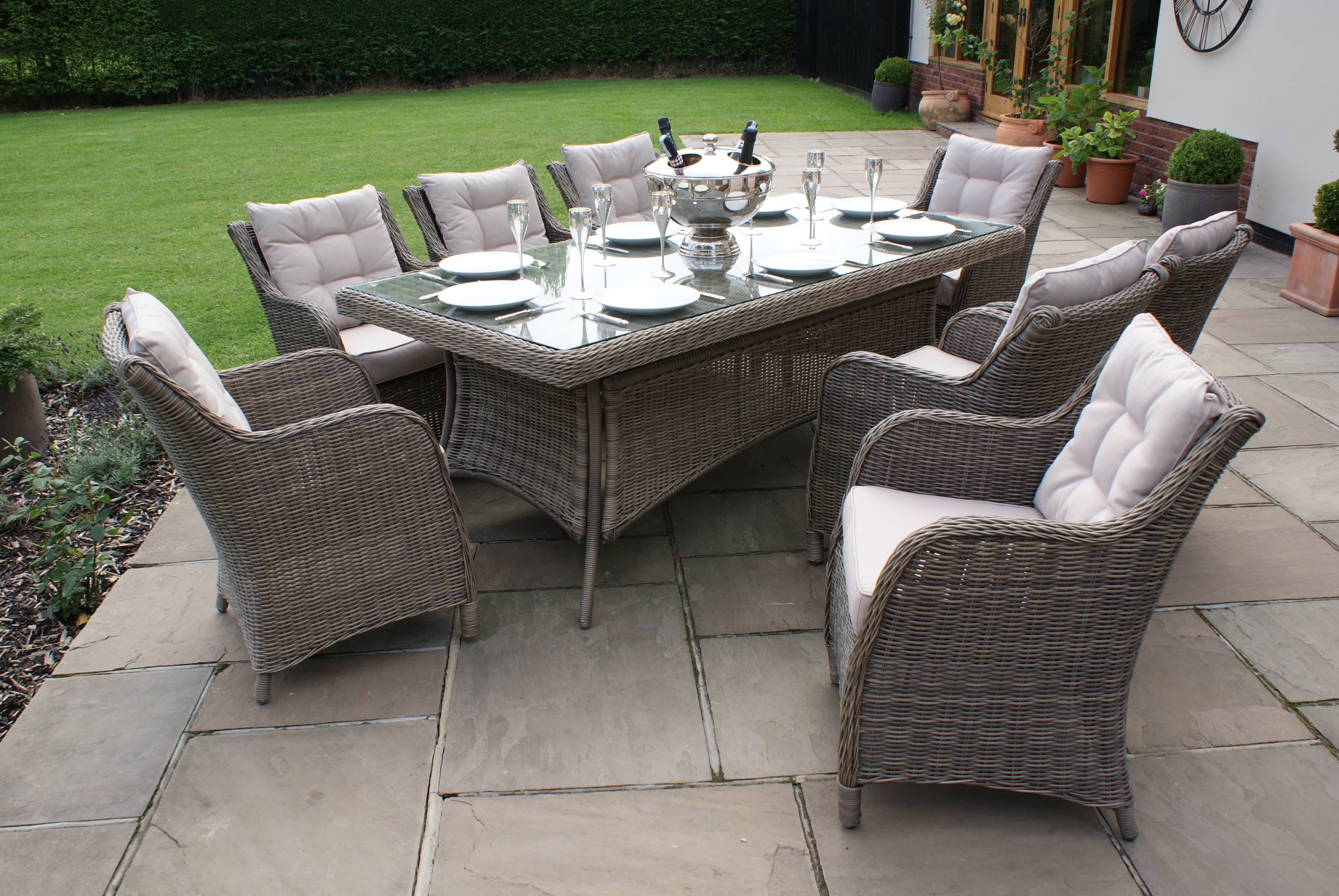 8 Seater Rattan Garden Table And Chairs - Garden Ftempo